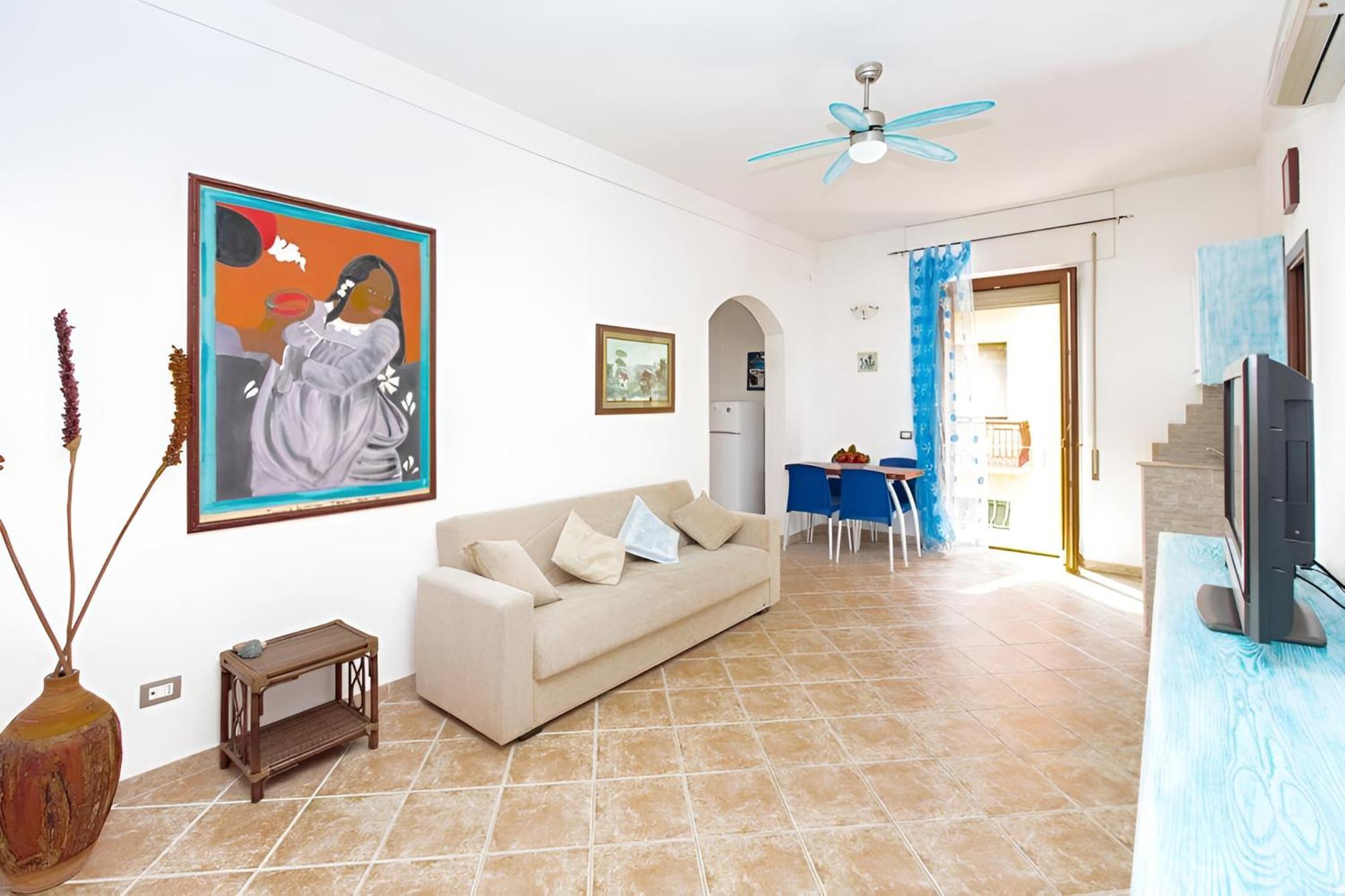 Splendido Appartamento In Pieno Centro Dell'Isola La Maddalena  Extérieur photo
